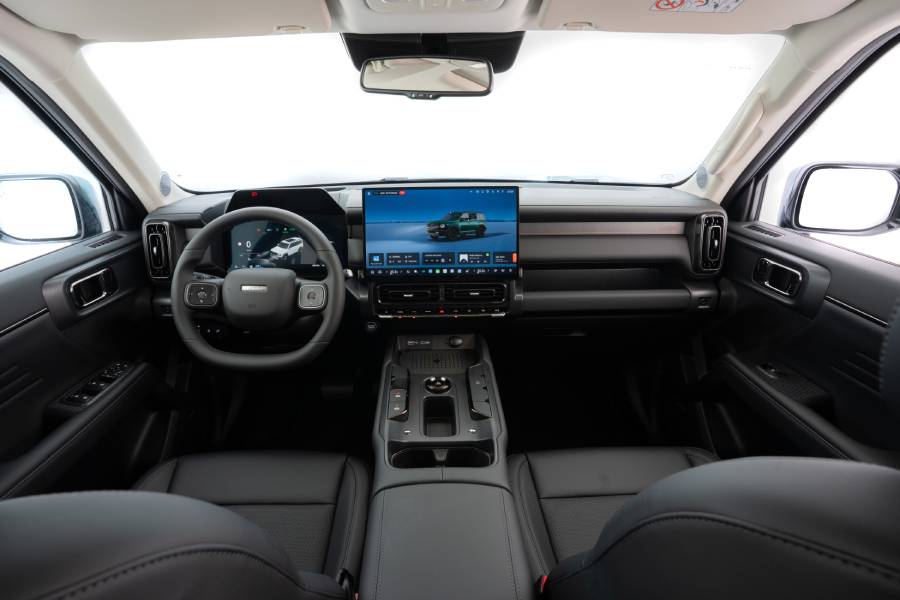 painel com telas ligadas do GWM Haval H7