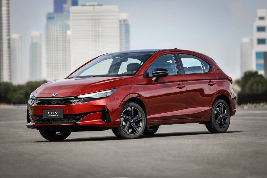Honda City hatch RS 2027 vermelho visto de frente