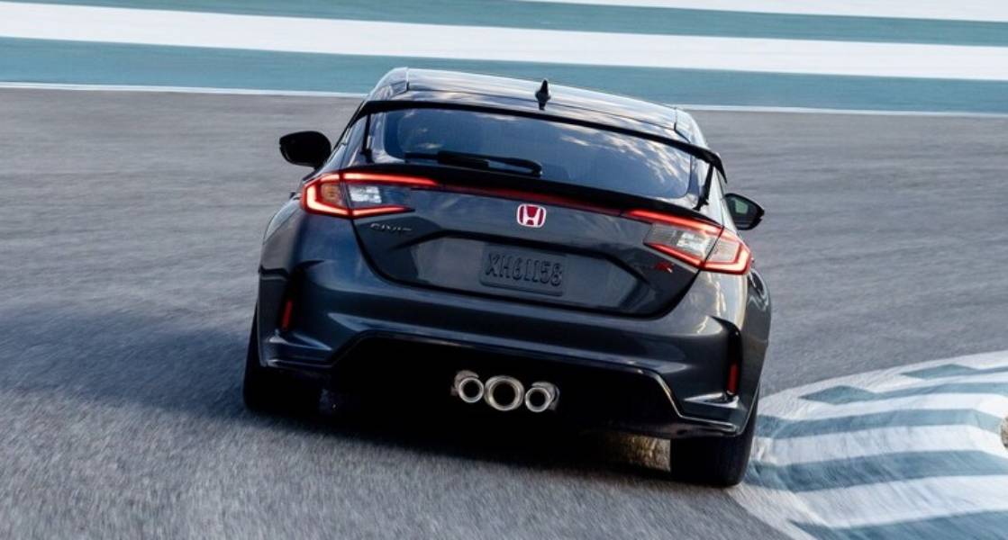Honda Civic Type R 2027 cinza visto de trás