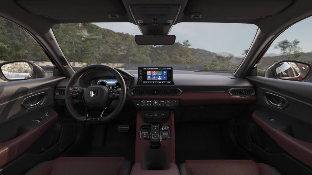 painel com telas ligadas do Honda Prelude Limited Edition