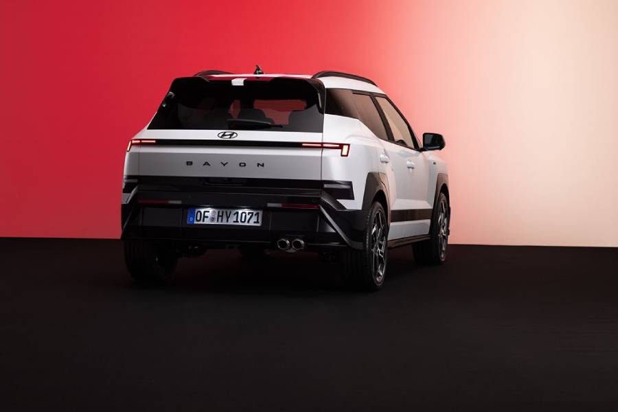 Hyundai Bayon N Line branco visto de trás
