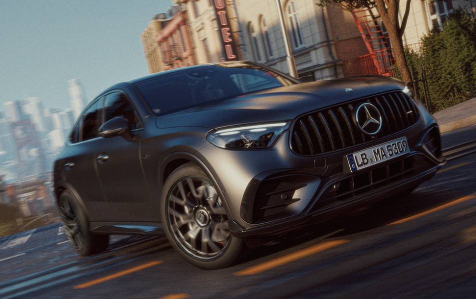 Mercedes-AMG GLC 53 4MATIC+ Coupé cinza visto de frente